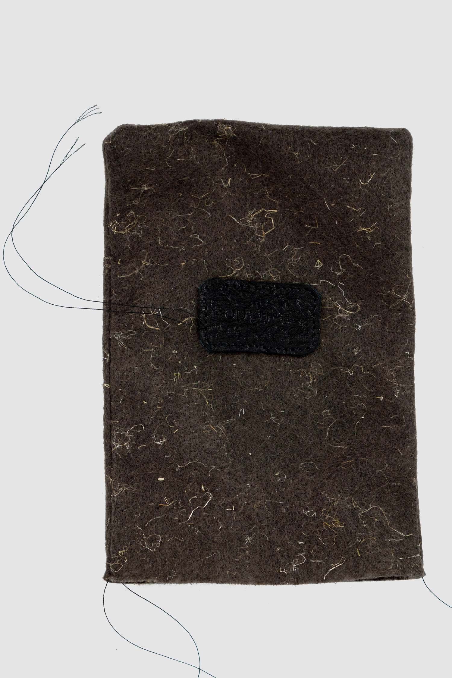Black Minimal Card Holder Culatta - Image 3