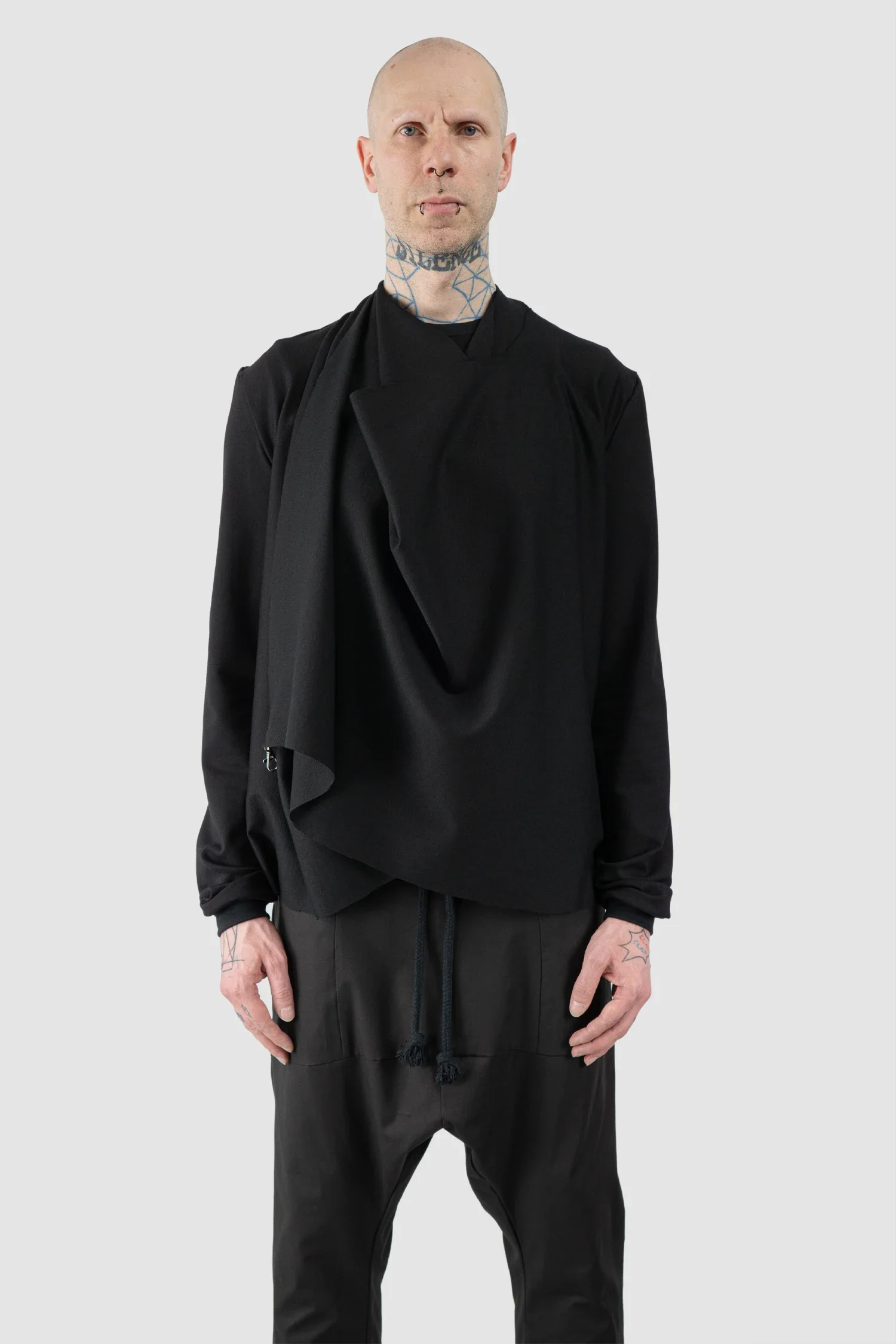 Black Adjustable Clip Viscose Cardigan Sweater - Image 4